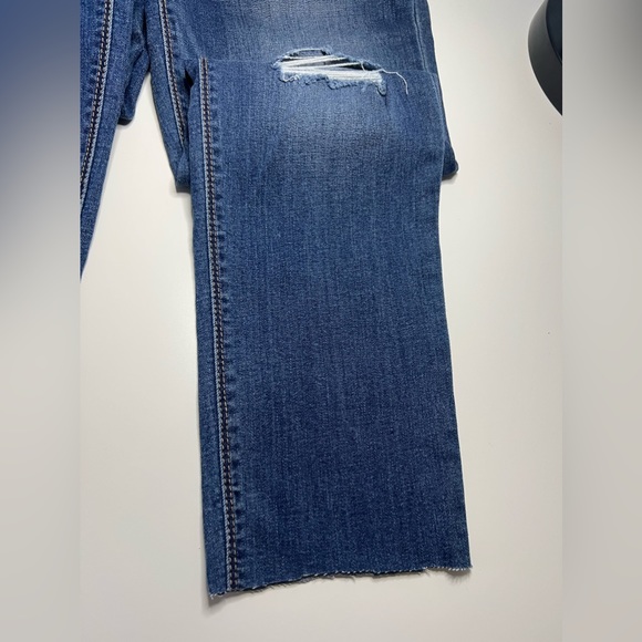 Sneak Peek jeans. Size 7 - Picture 4 of 7
